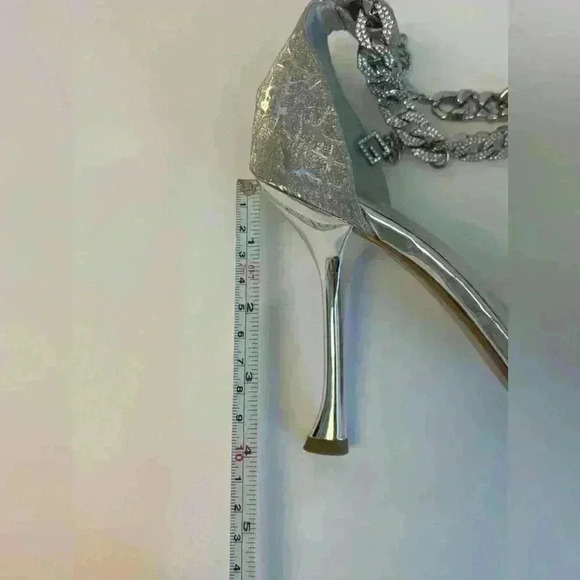 GUESS JADIEL EMBELLISHED ANKLE STRAP DRESS SANDALS SIZE 9 - Picture 6 of 6